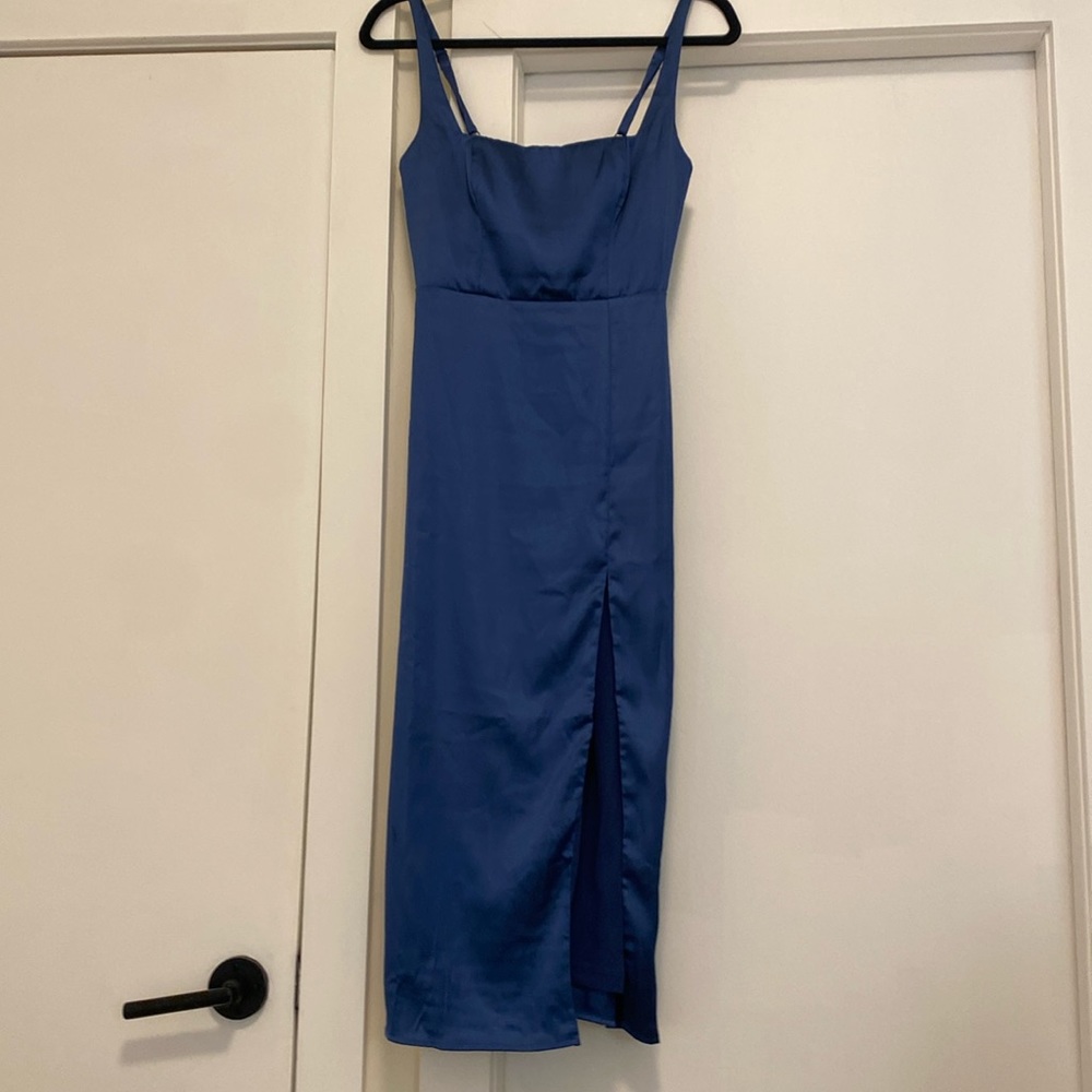 EUC- Lulus Keep It Precious Blue Satin Sleeveless Midi Dress
